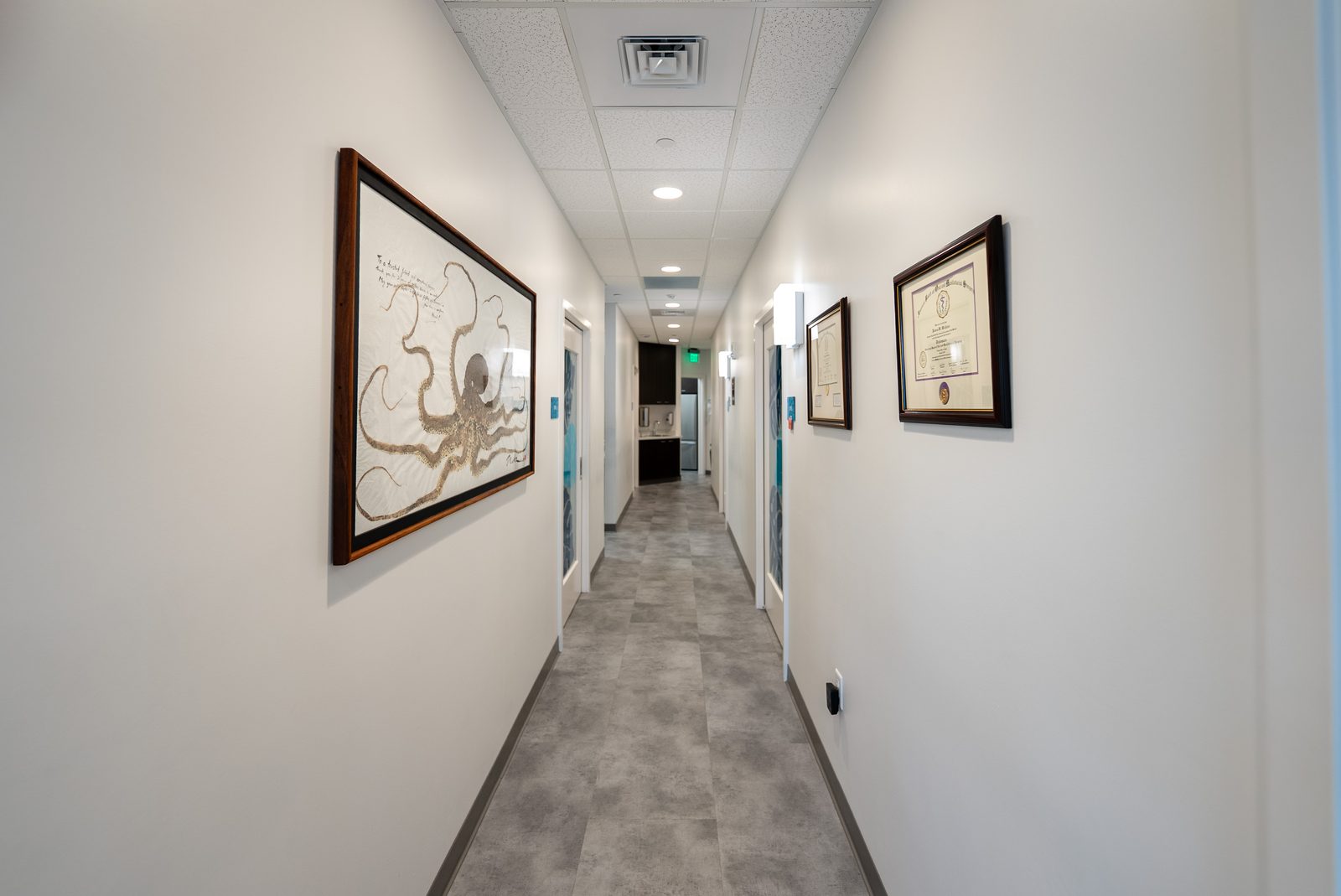 Hawaiʻi Elite Dental hallway