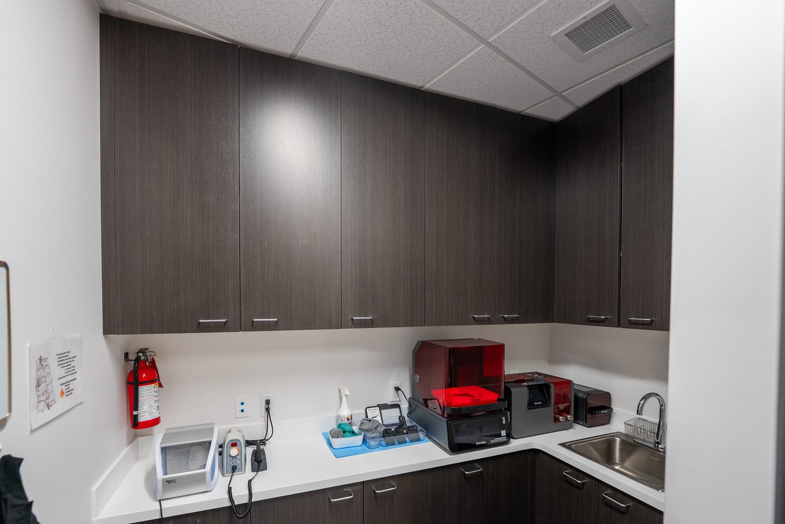 Hawaiʻi Elite Dental sterilization lab with custom millwork cabinetry